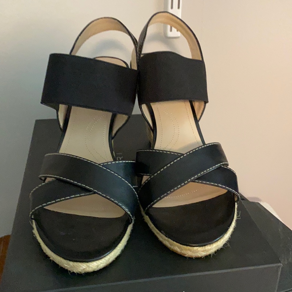 Brand New Tahari Sandals